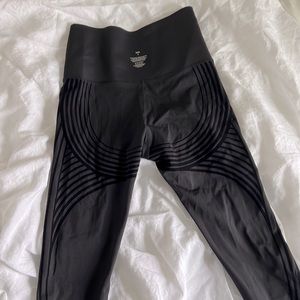KNIX Butt lifting compression leggings
